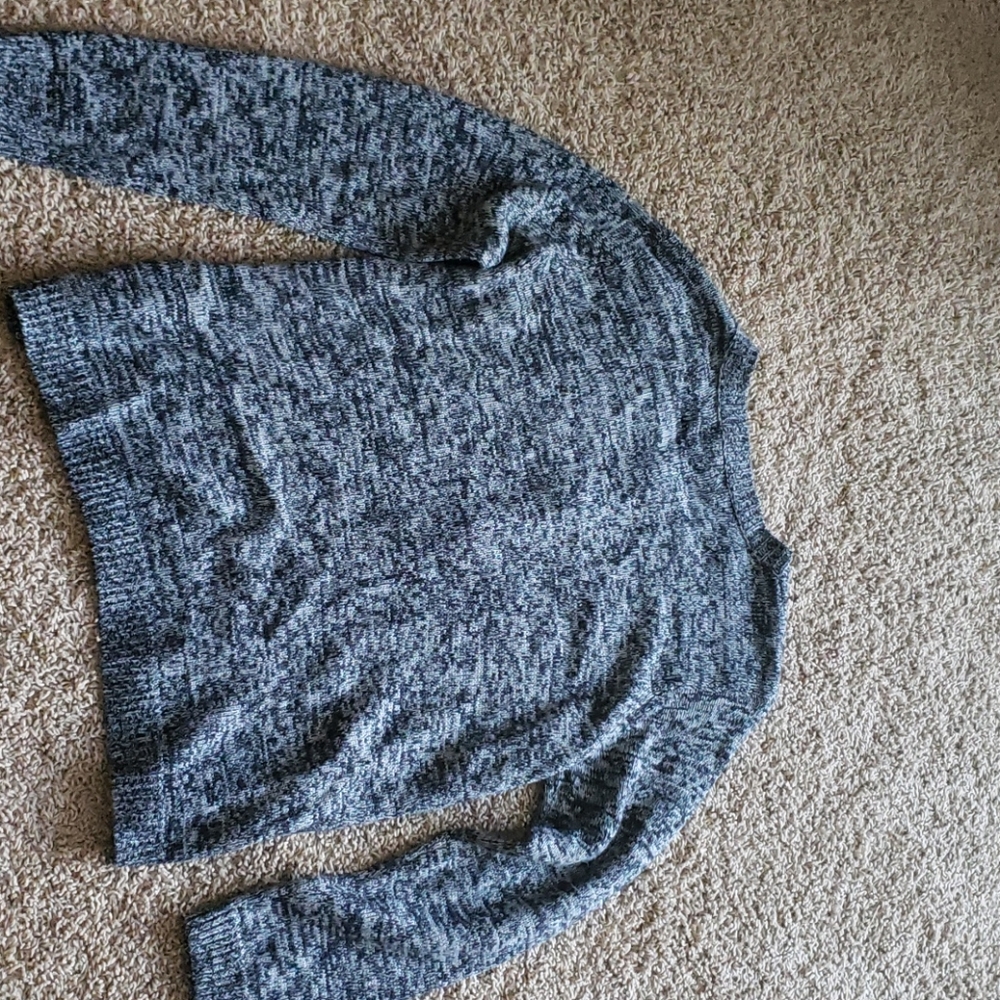 Sweater - Picture 4 of 4